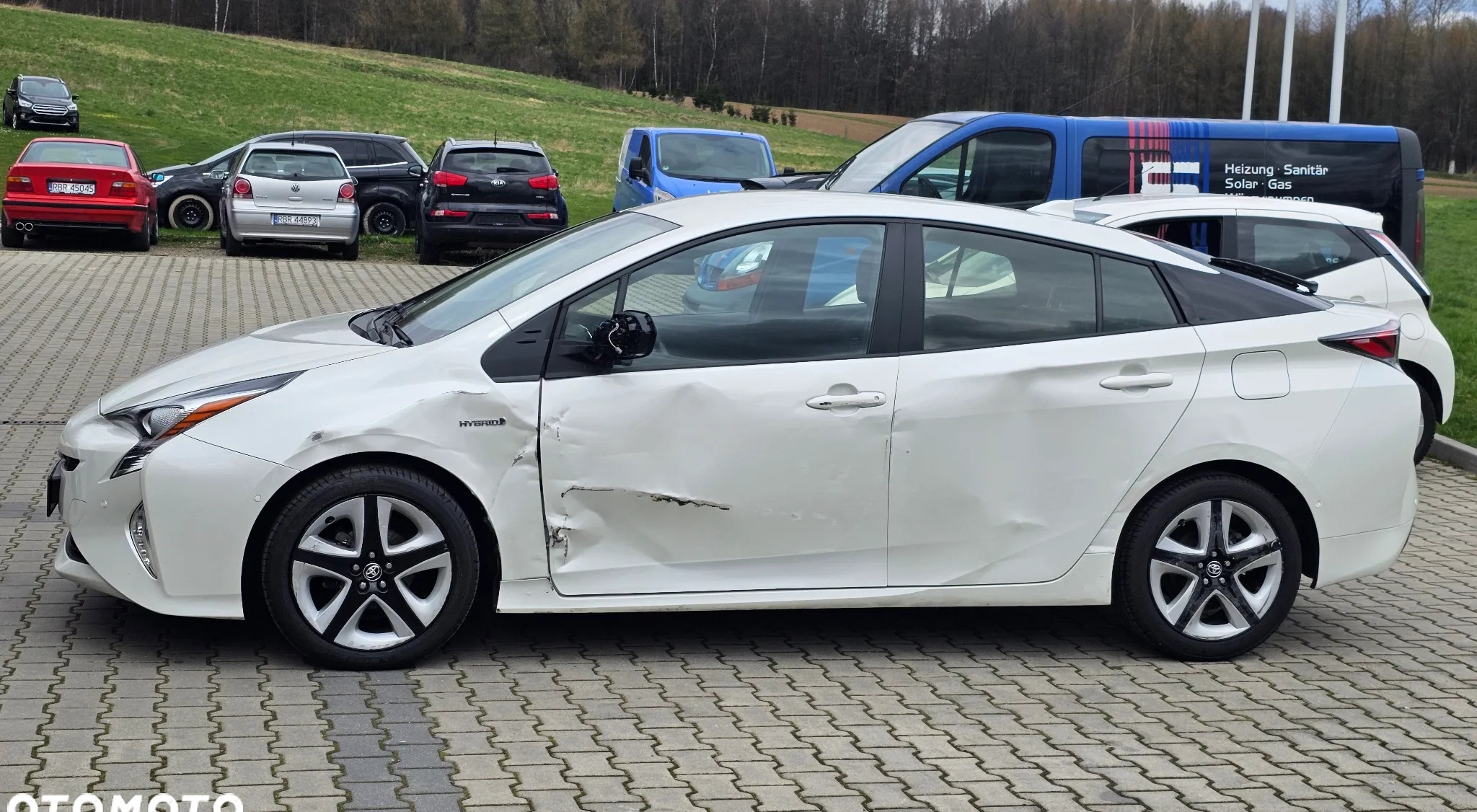 Toyota Prius cena 49900 przebieg: 137610, rok produkcji 2016 z Ostrów Wielkopolski małe 172